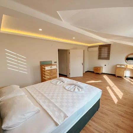 Villa Pirlanta Villas *